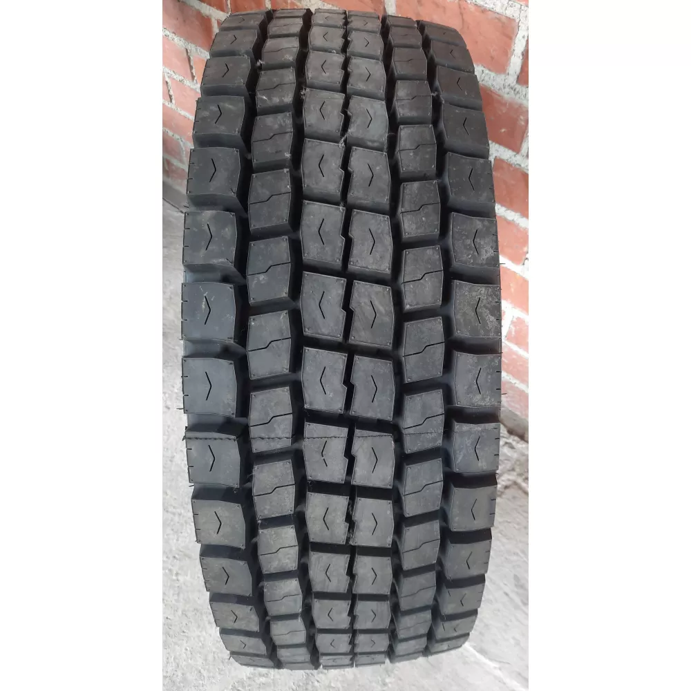 Грузовая шина 305/70 R19,5 Long March LM-329 18PR в Березовском